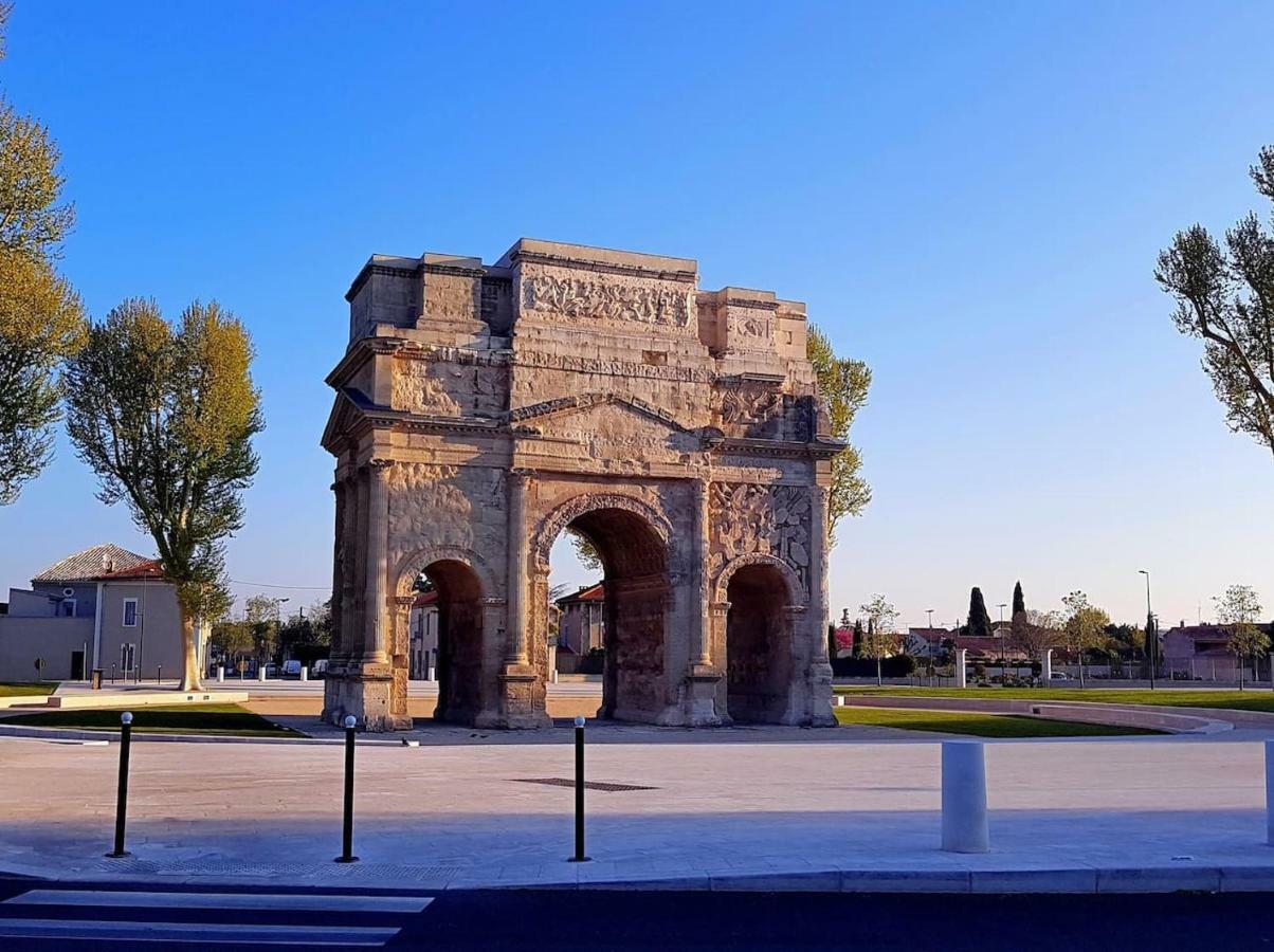 Gite Urbain Les Jardins De La Meyne Villa Orange  Exterior photo